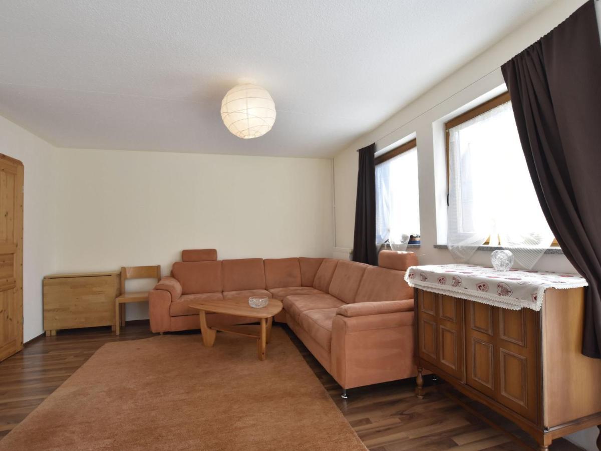 4 Room Holiday Apartment With Garden Kossau الغرفة الصورة