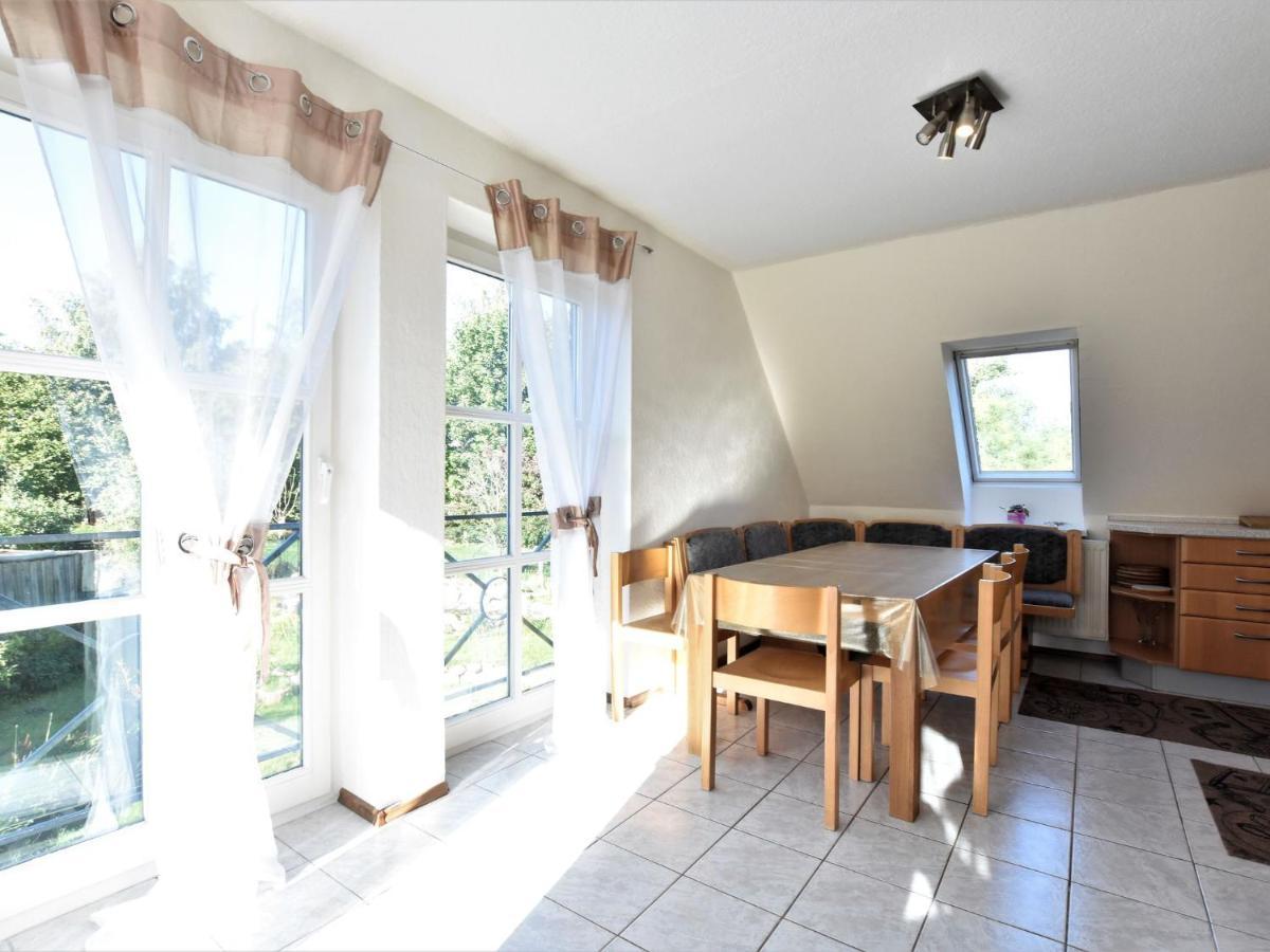 4 Room Holiday Apartment With Garden Kossau الغرفة الصورة